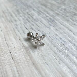 Silver Tone Crystal Flower Cartilage Stud Earring Tragus